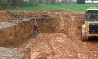 Выкопать котлован под фундамент в Пскове - от 2542 руб. | 2Землекопа-Пск