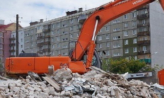 Вывоз строительного мусора с участка в Пскове недорого от 1526 руб. | 2Землекопа-Пск